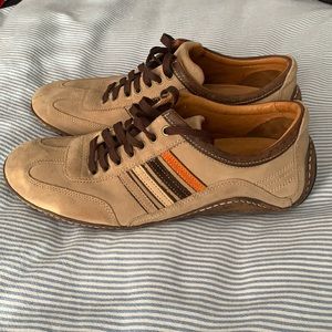 Cole Haan Nike suede stripe casual shoe. Sz 8.5